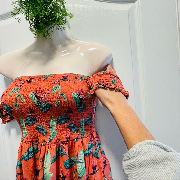 50% OFF Discount for a Queen 👑 ALL Items at my closet - Picture 4 of 17